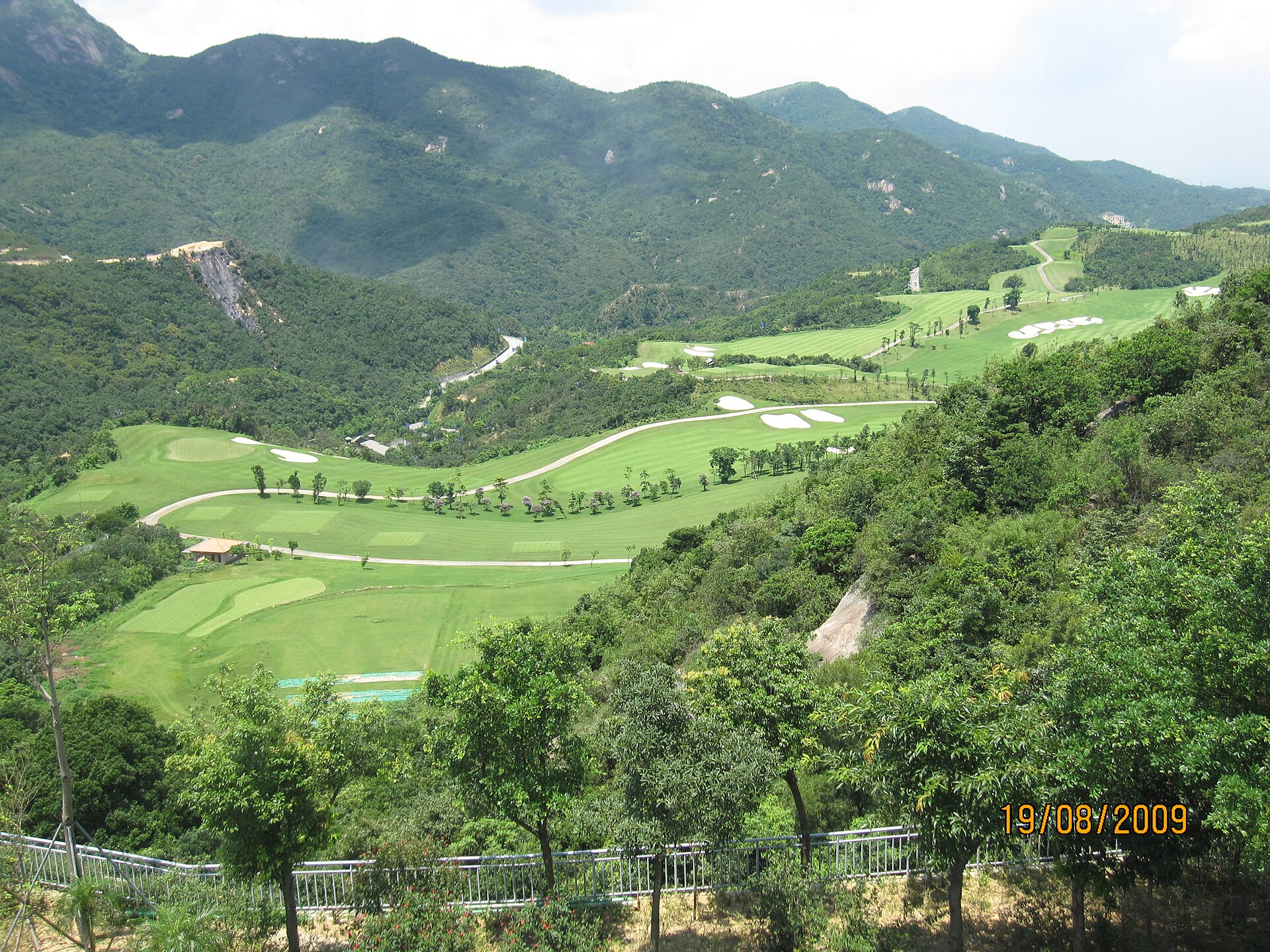 Golfplatz in Shenzhen, China, historische Archivaufnahme